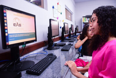 Ministério das Comunicações e parceiros promovem capacitação em informática básica para comunidade surda em São Luís
