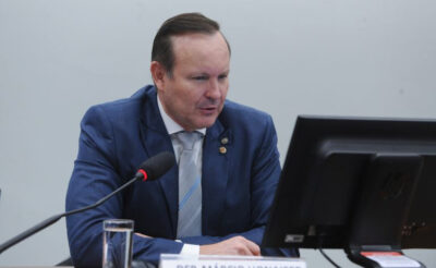 Comissão aprova projeto para destinar multas de trânsito para habilitação de pais de pessoa com deficiência