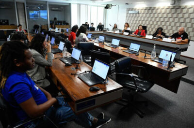Trabalhadores da educação defendem 10% do PIB para execução do novo PNE