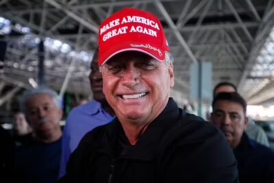 Bolsonaro balançou, mas não gravou vídeo em que pediria a Trump rever o tarifaço