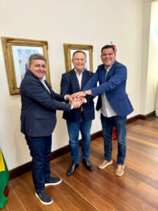 Prefeito e Vice de Matinha Encontram-se com Governador Brandão