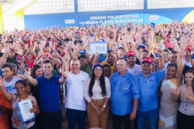 Com 800 famílias beneficiadas, governo do MA protagoniza a maior entrega de títulos urbanos da história