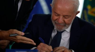 Lula lidera cenários para 2026 e supera todos os nomes da direita em 2º turno