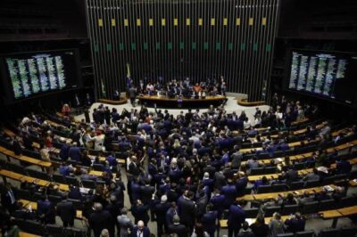 Câmara estuda reagir ao STF e destravar PEC que limita poder de ministros