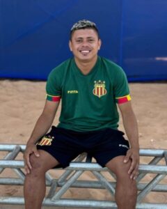 Influenciadora trans denuncia agressão do irmão, o jogador de Beach Soccer Beju, em Tutóia
