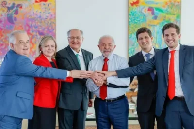 Lula pede a PT e PSB que se articulem por chapas fortes para o Senado em 2026