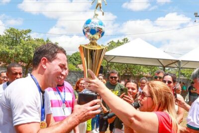 Servidores da Alema participam de torneio em homenagem aos pais