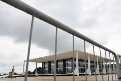 Segurança reforçada no Supremo para julgamento de Bolsonaro