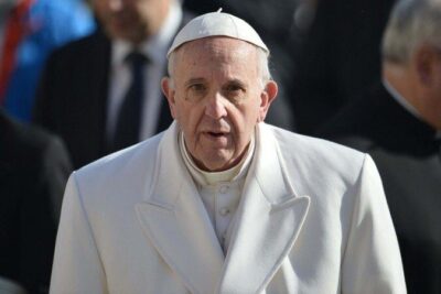 Morre papa Francisco aos 88 anos, diz Vaticano