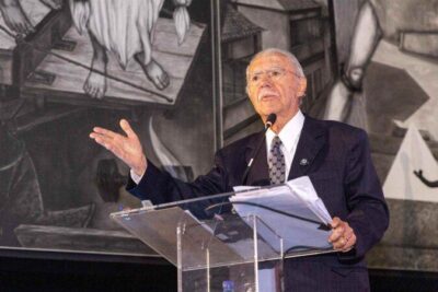 Sarney diz que não há crise na democracia: “O preço da liberdade é a eterna vigilância”