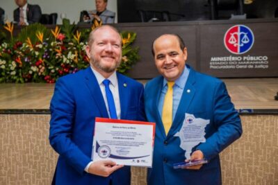 Othelino destaca direitos adquiridos pelos maranhenses na comemoração dos 30 anos da Constituição Estadual