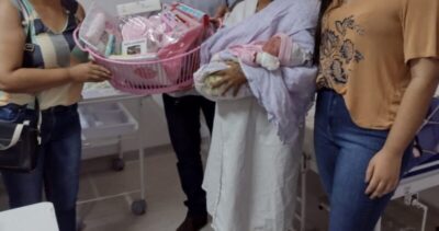 Em Santa Luzia do Paruá ex-prefeito Plácido Holanda doou um enxoval completo para o primeiro bebê que nasceu no Hospital Regional