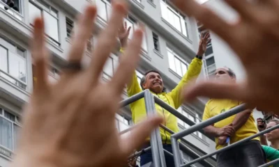 Bolsonaro nega tentativa de golpe e diz esperar por “ajuda externa”