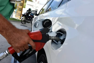 Aumento da alíquota vai fazer gasolina aumentar a partir de fevereiro