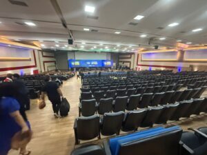 Evento esvaziado evidencia desgaste de Allan Garcês com a base conservadora do Maranhão.