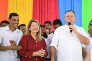 De volta a Urbano Santos, Iracema Vale e Brandão são recebidos com festa pela população