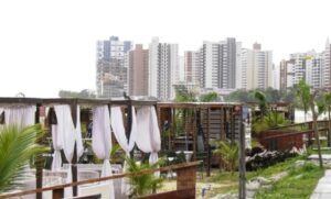 Justiça Federal determina a retirada de bangalôs em área da Ponta d’Areia, em São Luís