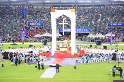 Celebração de Corpus Christi Castelão e reúne milhares de católicos no Castelão