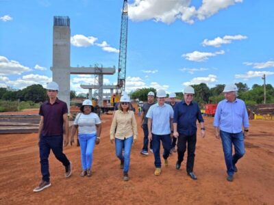Hildo Rocha vistoria construção da nova ponte de Estreito