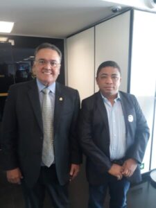 Ambulância da Samu viabilizado por Roberto Rocha é entregue à população de São João dos Patos…