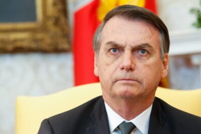 Bolsonaro é alvo de operação da PF e passa a usar tornozeleira eletrônica