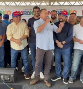 Em Cajapió, Brandão elogia ex-prefeito que elegeu sobrinho para sucedê-lo