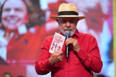 “Nem foram condenados e já querem ser anistiados”, diz presidente Lula sobre golpistas