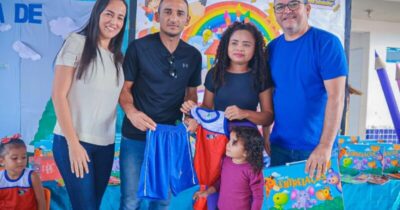 Tio Gal realiza entrega uniformes, materiais escolares e parquinho infantil em Maracaçumé
