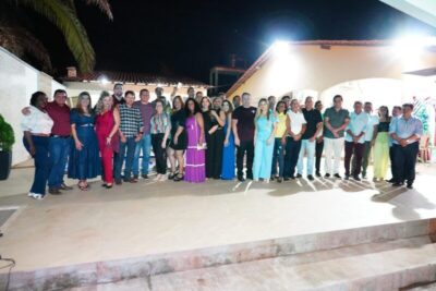 Presidente do Legislativo Pinheirense recebe vereadores em sua residência numa confraternização