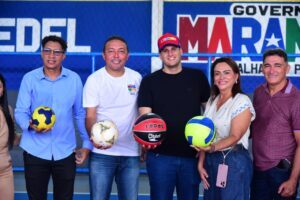 Ao lado de Orleans Brandão, Naldir Lopes entrega três quadras poliesportivas em Arari