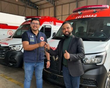 Edilson da Alvorada recebe nova viatura e anuncia implantação do SAMU na cidade de Palmeirândia