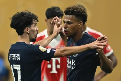 Com dois a menos, PSG vence o Bayern e avança à semifinal do Mundial de Clubes