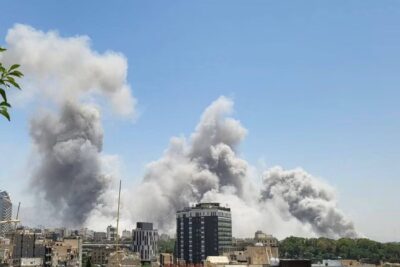 Israel ataca Teerã com mísseis contra prisão política e usina nuclear