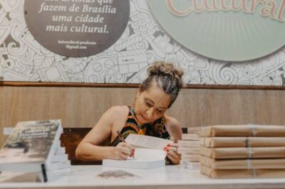 Brasiliense viajou por 40 países transforma em livro suas andanças