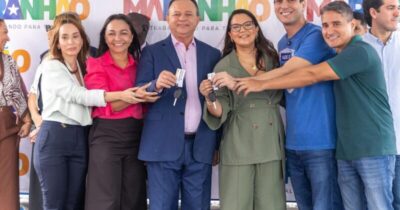 Brandão inaugura equipamento que moderniza e acelera serviços de saúde no MA e entrega ambulâncias