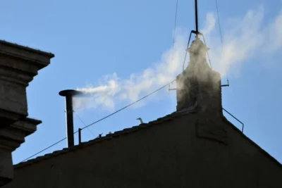 URGENTE: Igreja Católica elege novo papa após dois dias de conclave no Vaticano