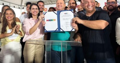 Governador Carlos Brandão anuncia novos investimentos em educação durante entrega de obras e sela parceria com a Prefeitura de Paço do Lumiar