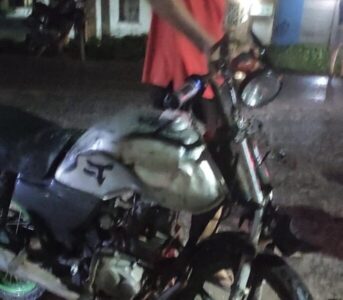 Motociclista fica ferido após sofrer acidente em Vargem Grande