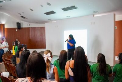 Creche-Escola Sementinha realiza reunião de pais em preparação ao novo ano letivo