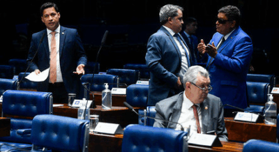 Senadores decidem se vão debater PEC das Drogas mesmo em meio a julgamento no STF, nesta quinta