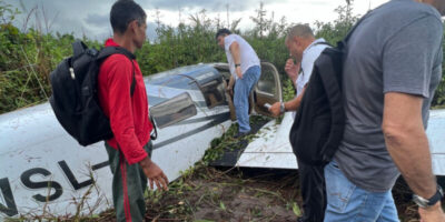 Avião com o deputado federal sai da pista durante decolagem em Cururupu