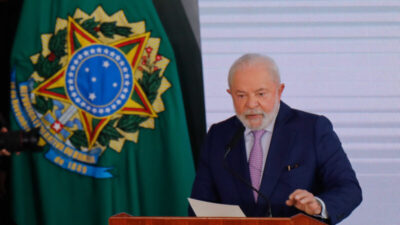 É guerra! Lula parte para cima de Trump após retaliações ao Brasil