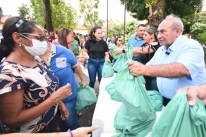 Páscoa solidária: Chaguinhas distribui peixes para servidores da Câmara Municipal