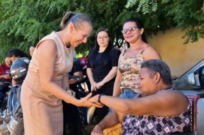 Luciana Leocádio entrega casa nova para cadeirante em situação de vulnerabilidade social em Buriti Bravo