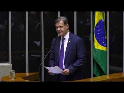 ALUÍSIO MENDES SAI EM DEFESA DE IRACEMA EM DISCURSO NA CÂMARA FEDERAL