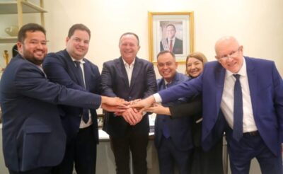 Carlos Brandão recebe novos deputados estaduais no Palácio dos Leões