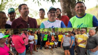 “VOCÊ VIU LÁ?!” Aliada do PL de Araguanã, a Suplente de Vereador “DONA LIVRAMENTO” do Centro do Totô abandonou o ‘Baleia Azul’ e já está com Neto Weba
