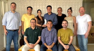 Camarão, governador interino, almoça com dinistas…