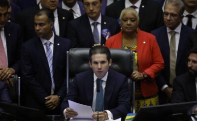 Deputados federais agora só precisam “trabalhar presencialmente” uma vez por semana