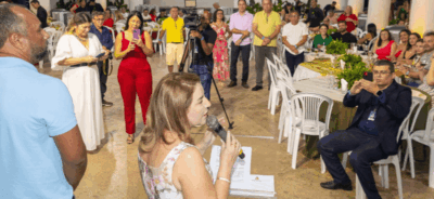 Iracema Vale anuncia sanção do PCCV dos servidores na tradicional festa de confraternização de fim de ano